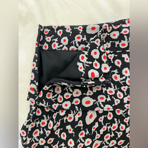 Tsesay Silk Skirt - Picture 3 of 7